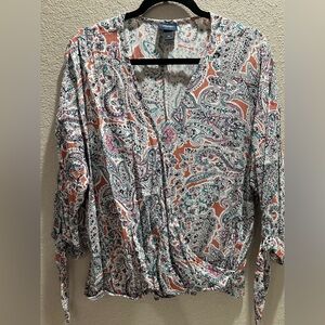 Buckle Daytrip bohemian paisley blouse.